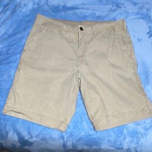 American eagle men’s shorts